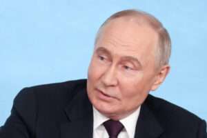 Les-Etats-Unis-et-lEurope-peuvent-trembler-Poutine-menace-de-fournir-des-armes-a-leurs-ennemis-1024x683