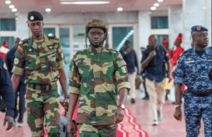 diomaye-treis-militaire_2113