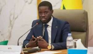 Senegal-Bassirou-Diomaye-Faye-un-president-qui-revolutionne-la-gouvernance-depuis-mars-2024_thumbnail