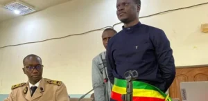 trahison-échec-frapp-sen-prend-au-remplaçant-de-ousmane-v0-g6K8nH3v-rf3MEkGePt4MZv0NMBwzDl8lFsIWWkFbvg