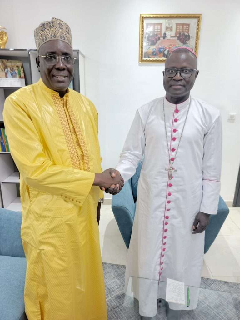 WhatsApp-Image-2025-05-21-at-16.45.22-768x1024