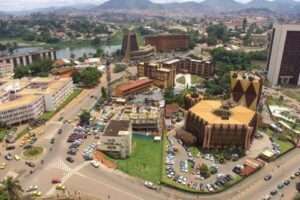 1104-21894-titres-publics-le-cameroun-mobilise-50-milliards-sur-le-marche-beac-pour-faire-face-a-une-echeance-de-80-milliards_L