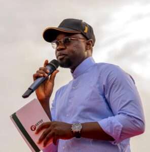 Ousmane-Sonko-Sil-ny-a-pas-de-justice-que-personne-ne-paie-dimpot (1)